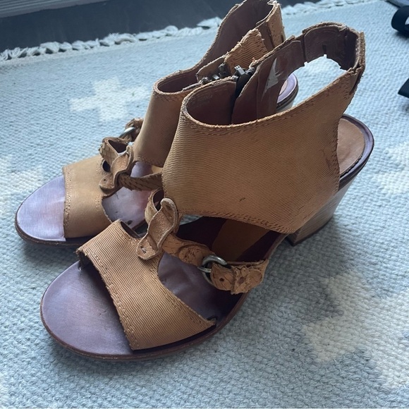MJUS “Mel” Gorgeous Leather Cognac Dress Sandal. Size 38/US 7.5 - Picture 1 of 9